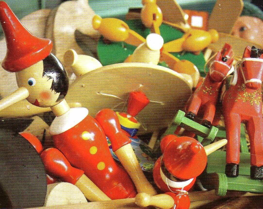 Old Toys - 300 Piece Jigsaw Puzzle