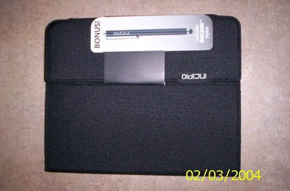 Incipio Folio Plus+ Essential Kit for Ipas 2 16gb